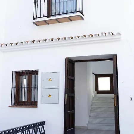 Carmen Plaza